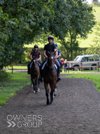 NH081023-21 - Nicky Henderson Stable Visit